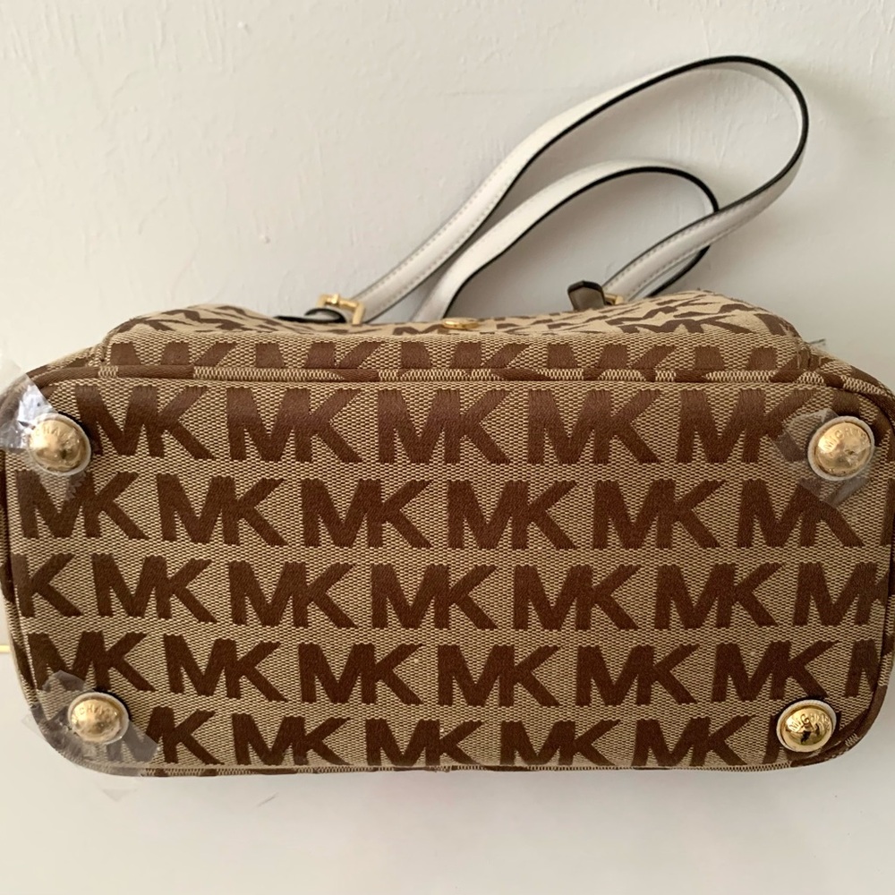 Michael Kors Brown Signature bag Monogram Tote Gold Hardware and White Trim NEW - Picture 5 of 13
